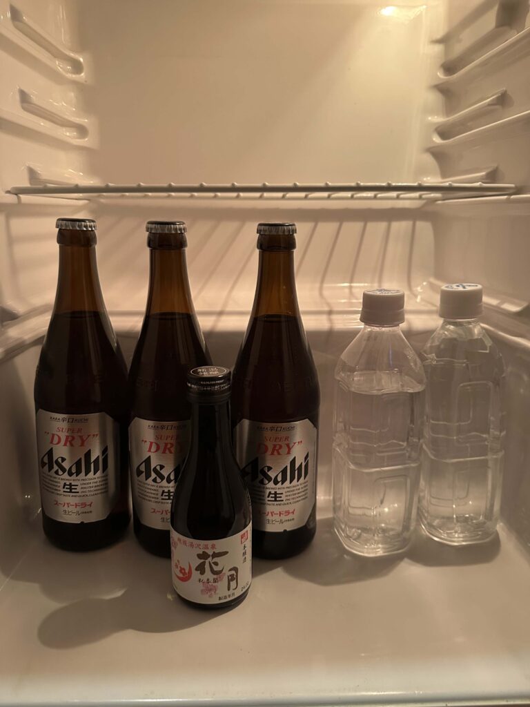 サービスのお酒・水