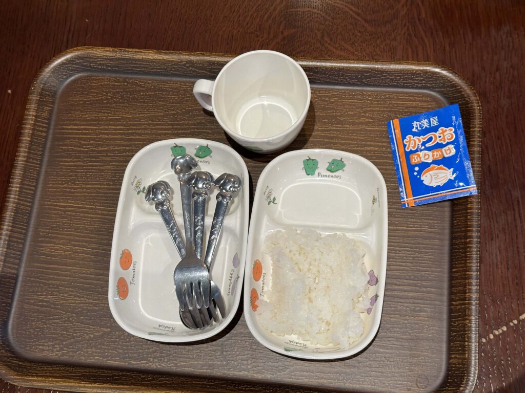 子供用の食器